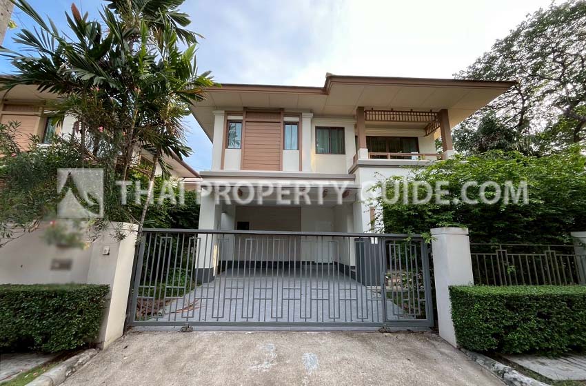 House with Shared Pool for rent in Bangnatrad